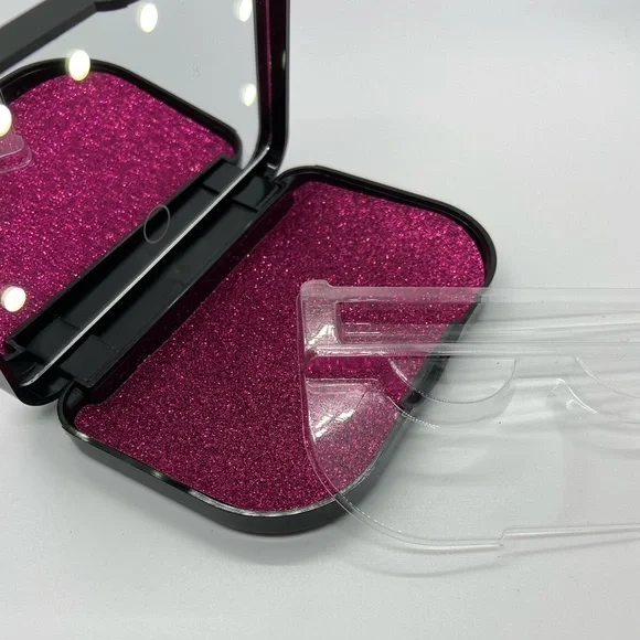 Mirror 🪞 - Picture 1 of 5